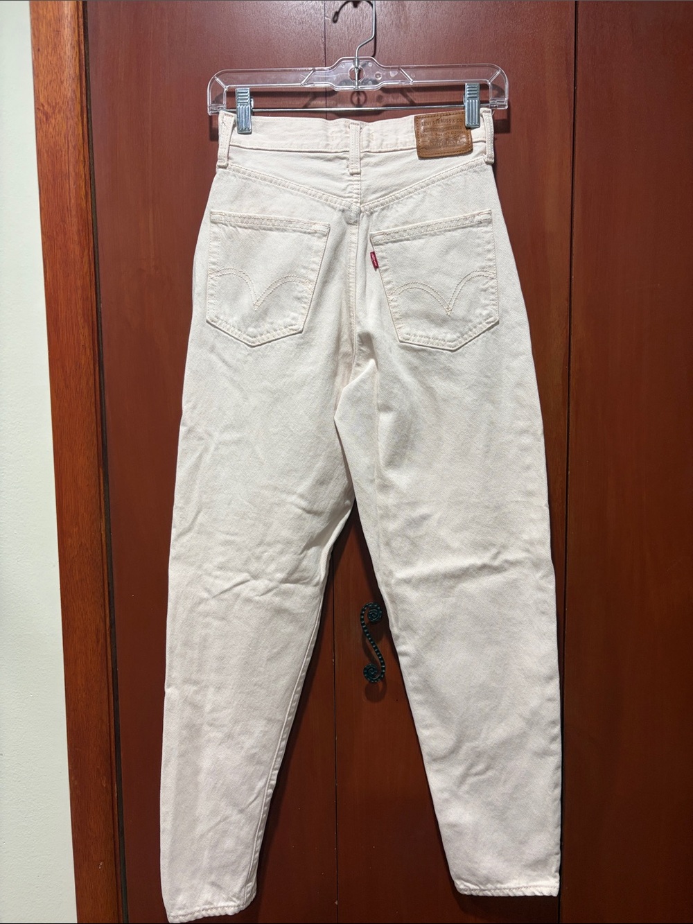 Levi's Off-White High-Rise Jeans